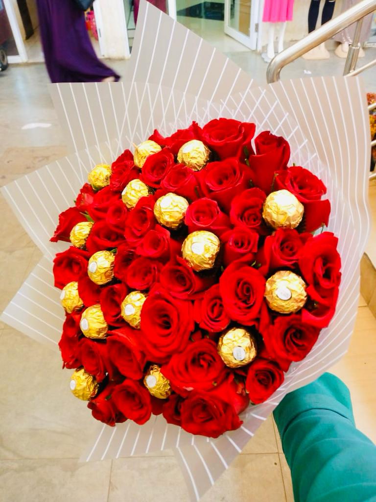 Red roses (assorted)